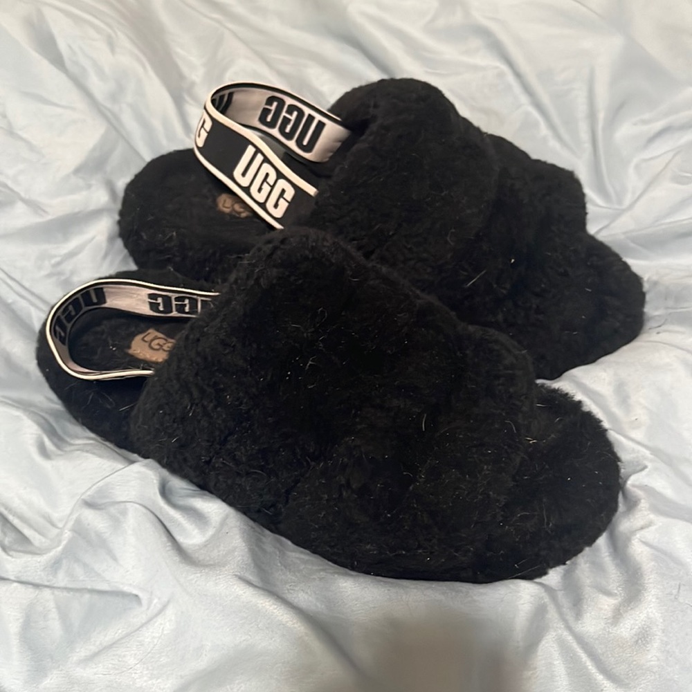 ◼️BLACK FUZZY COZY UGG SLIPPERS◼️
